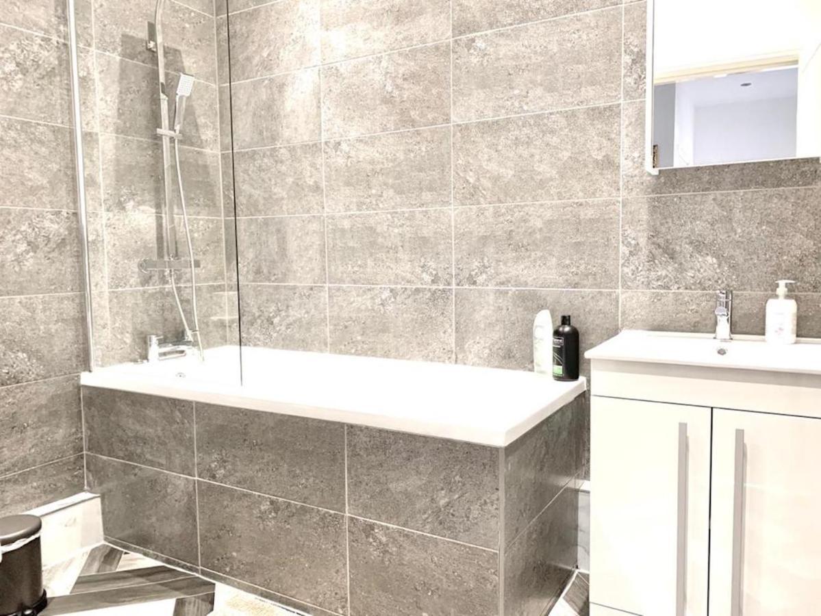 Premium Apartments Thatcham Broadway Exteriör bild
